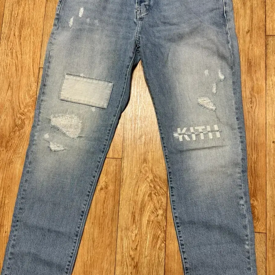 [36] kith varick letter denim