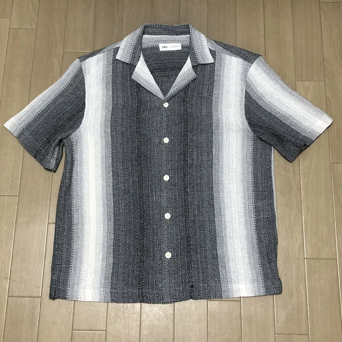 ZARA Zara Gradient Stripe Shirt (New)