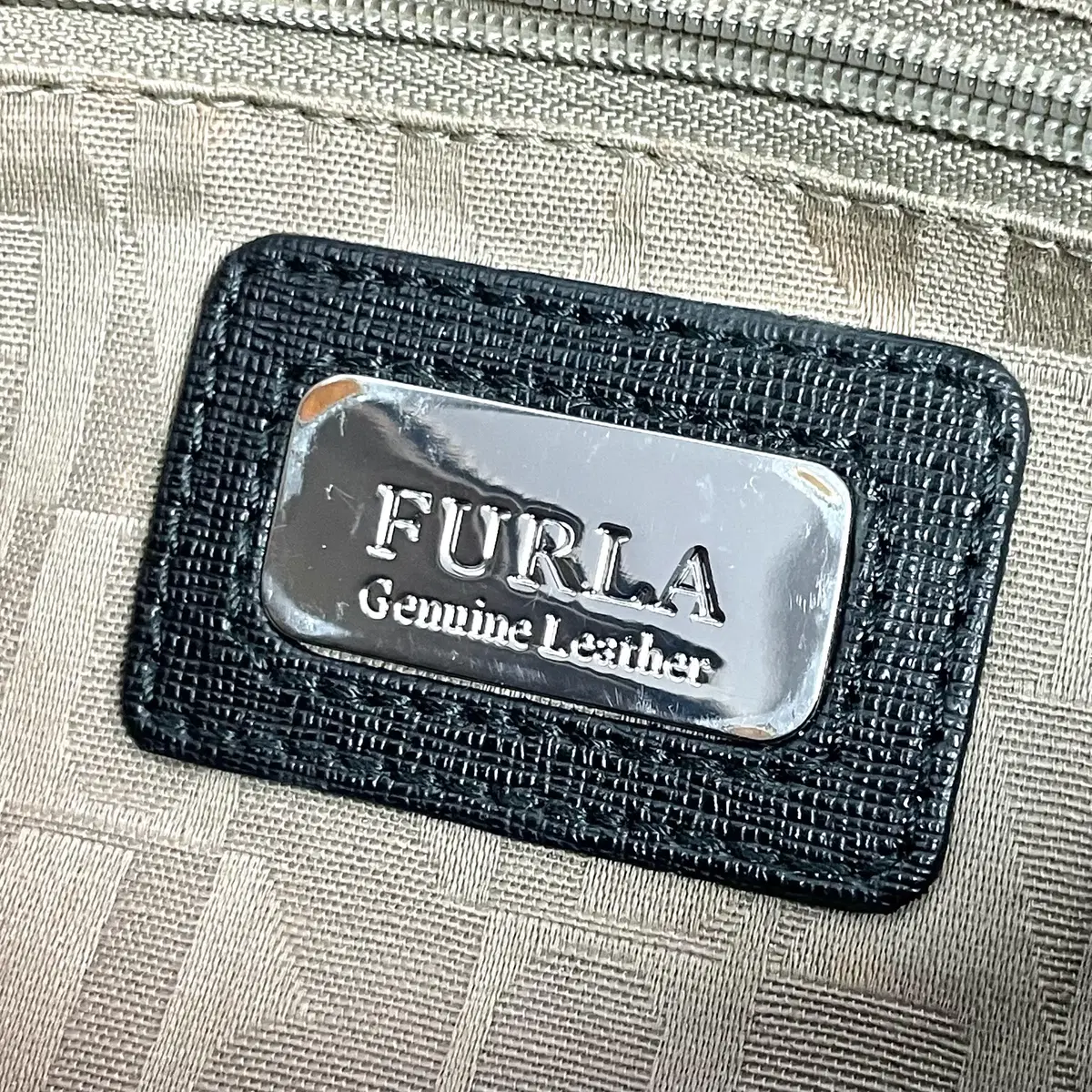 FURLA 훌라 파이퍼백 블랙 미디움