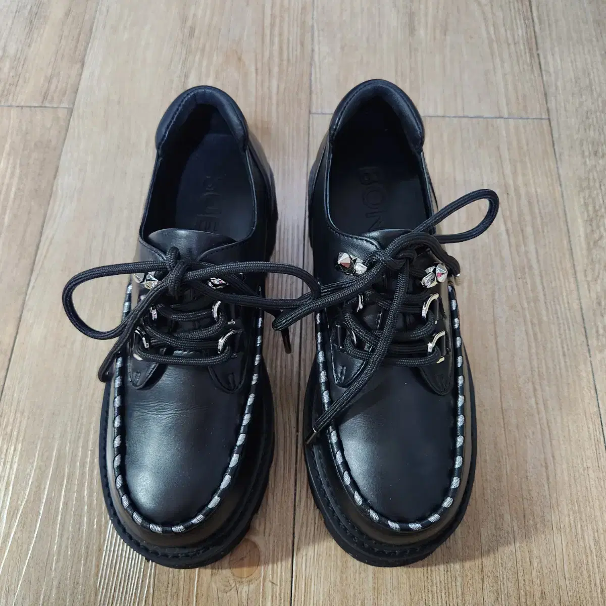 SHOE COMMA BONE Walker Loafer Black 225