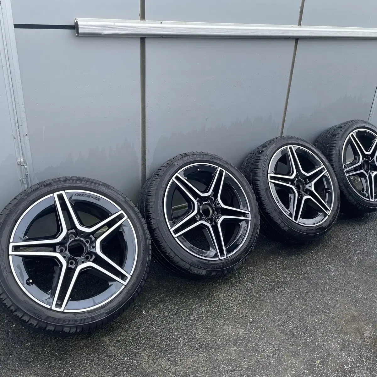 벤츠 CLA 18인치 AMG 별휠+타이어80% 한대분