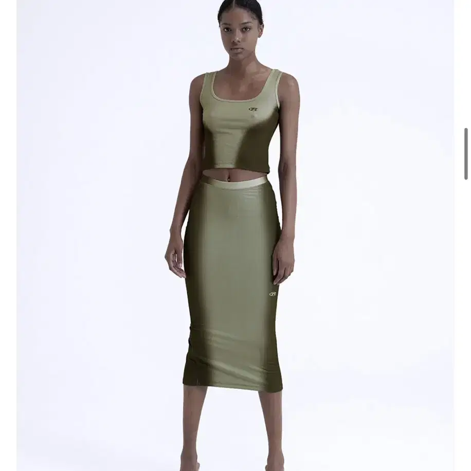 락케이크 Sleeveless+ Midi Skirt - Khaki