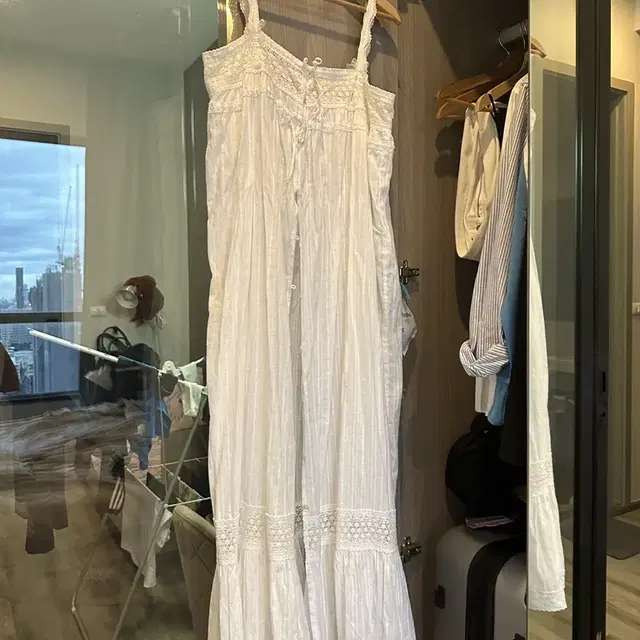 에즈이프캘리 asifcalie lace trim maxi dress 화이