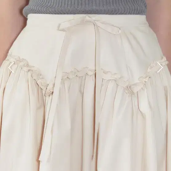 시눈 24ss Frill Midi Skirt (Young Beige)