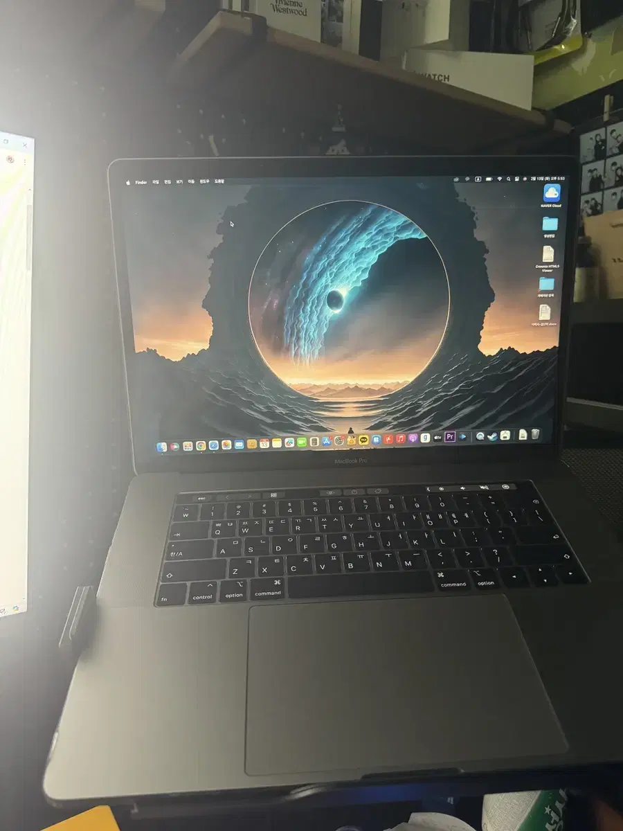 2019 MacBook Pro CTO High-end model for sale. Condition: S. Please contact us for a price quote.