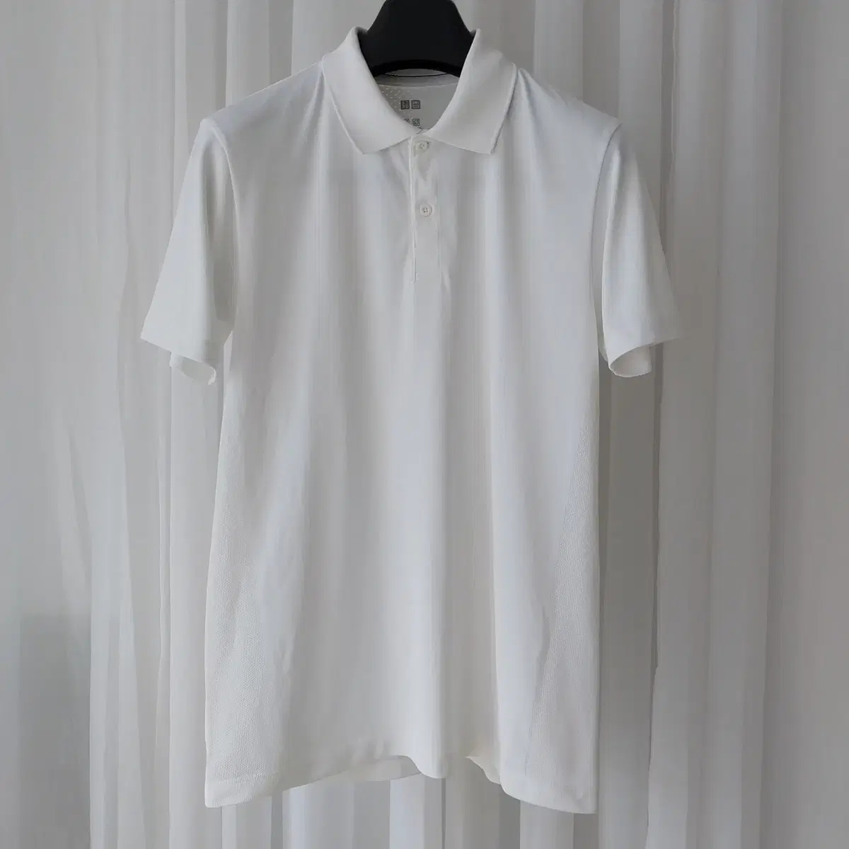 UNIQLO Vahn Short Sleeve Kara Tee 100 Size D1128