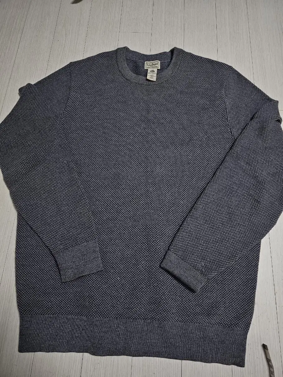 L Elvin llbean Gray knit size L