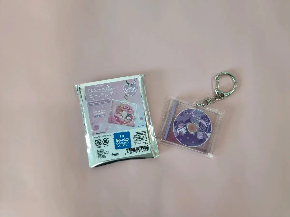 (Genuine)Re-stockX Sanrio CD case acrylic keyring Key holder Kuromi