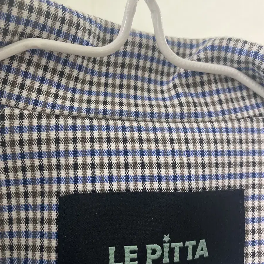 LE PITTA 체크봄자켓