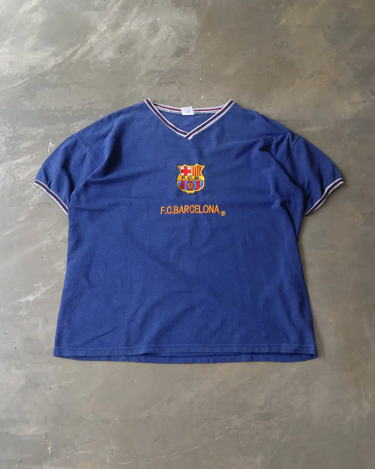 Vintage Barcelona T-shirt size 110