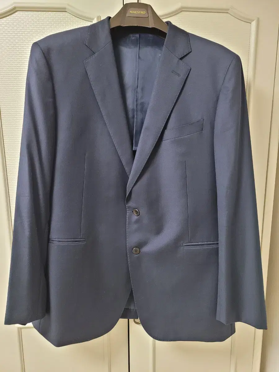 Cambridge Members Men's Suit Oversized