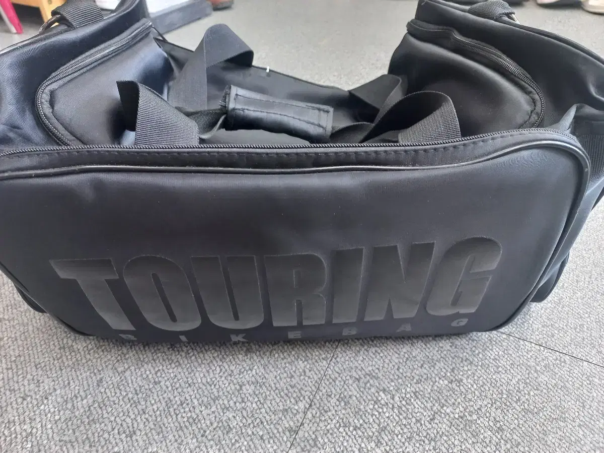 Duffel bag for travel and exercise