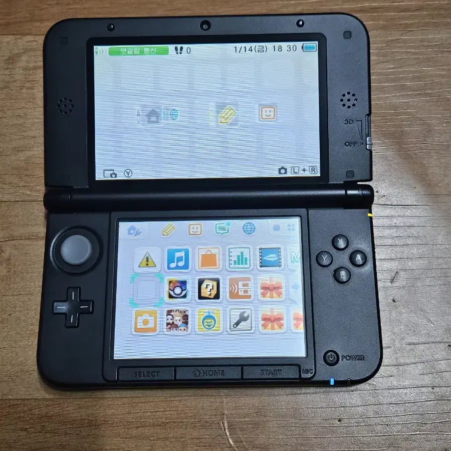 3dsxl  충전기 펜. 상태 a급 +정품충전기