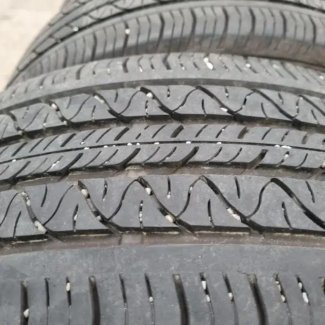 225/45R18 콘티넨탈 중고타이어 한대분 판매