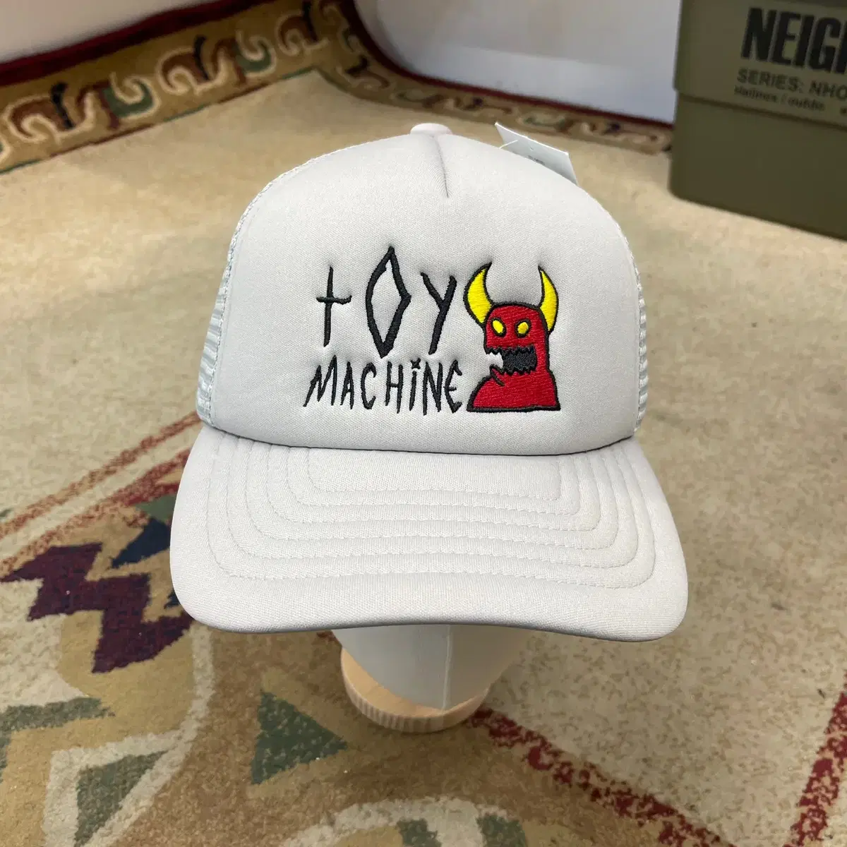 Toy machine 볼캡 그레이