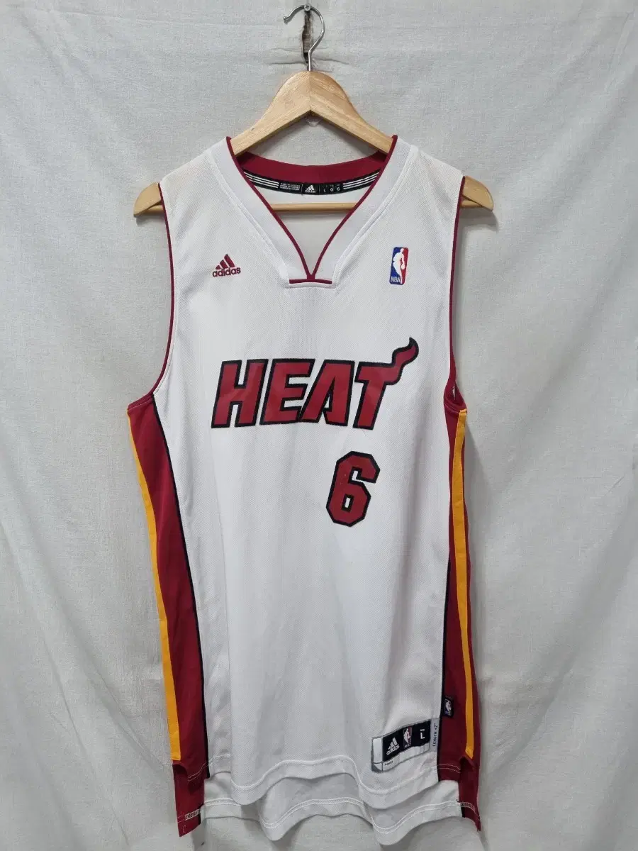 Adidas Miami LeBron Jersey L