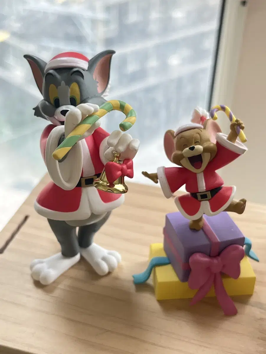 52toys Tom and Jerry Christmas Santa Figures Gacha Goods Dolls