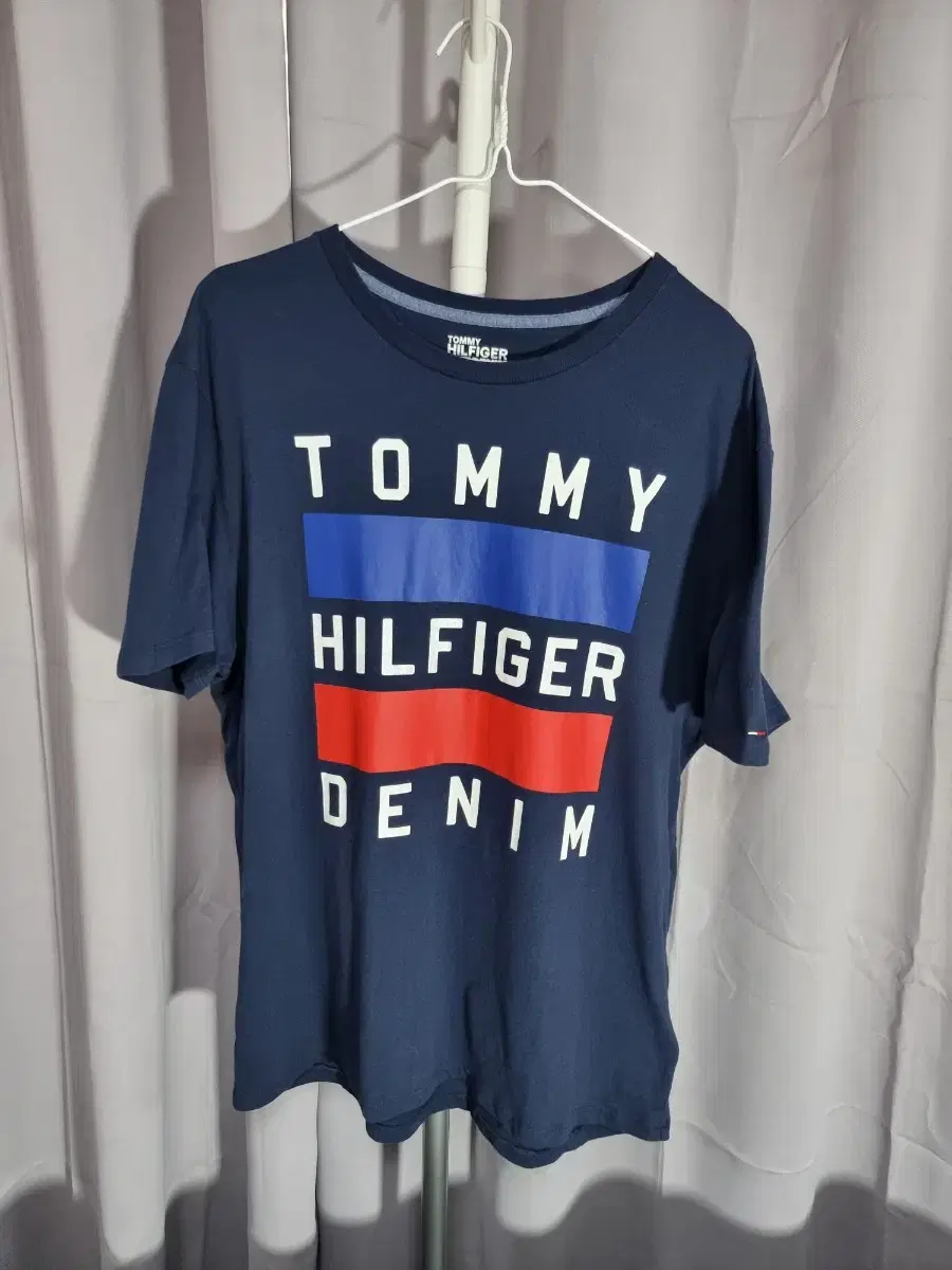 [FOLLOWHALF PRICE] Tommy Hilfiger Short Sleeve Denim Printed T-Shirt Navy L