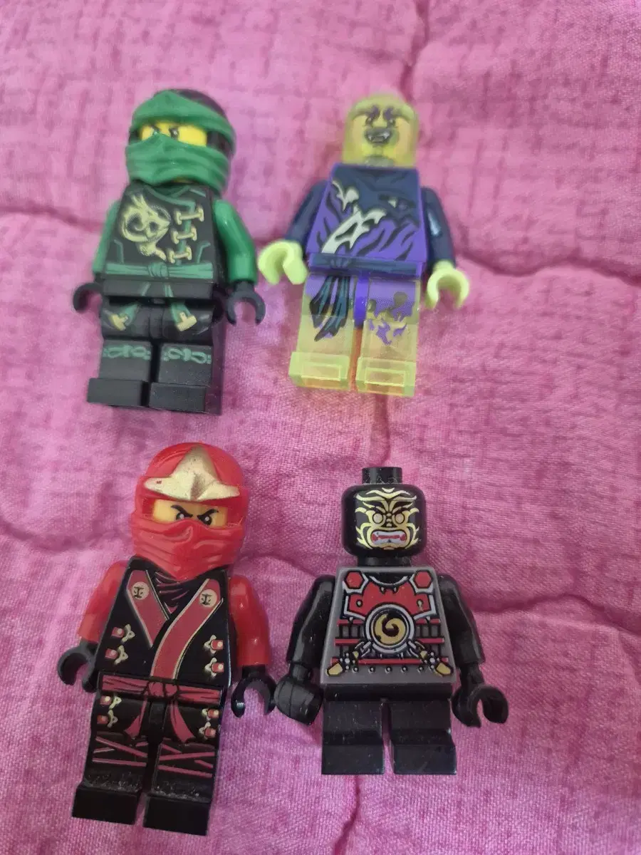 Selling LEGOs (NINJAGO NEXONIGHTS)