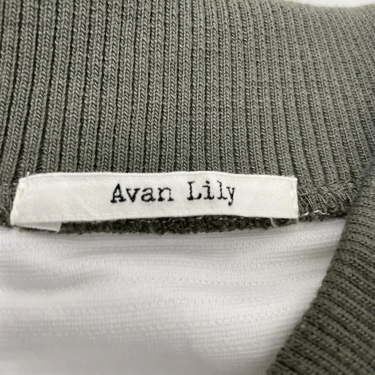 AVAN LILY 폴리 블루종 자켓