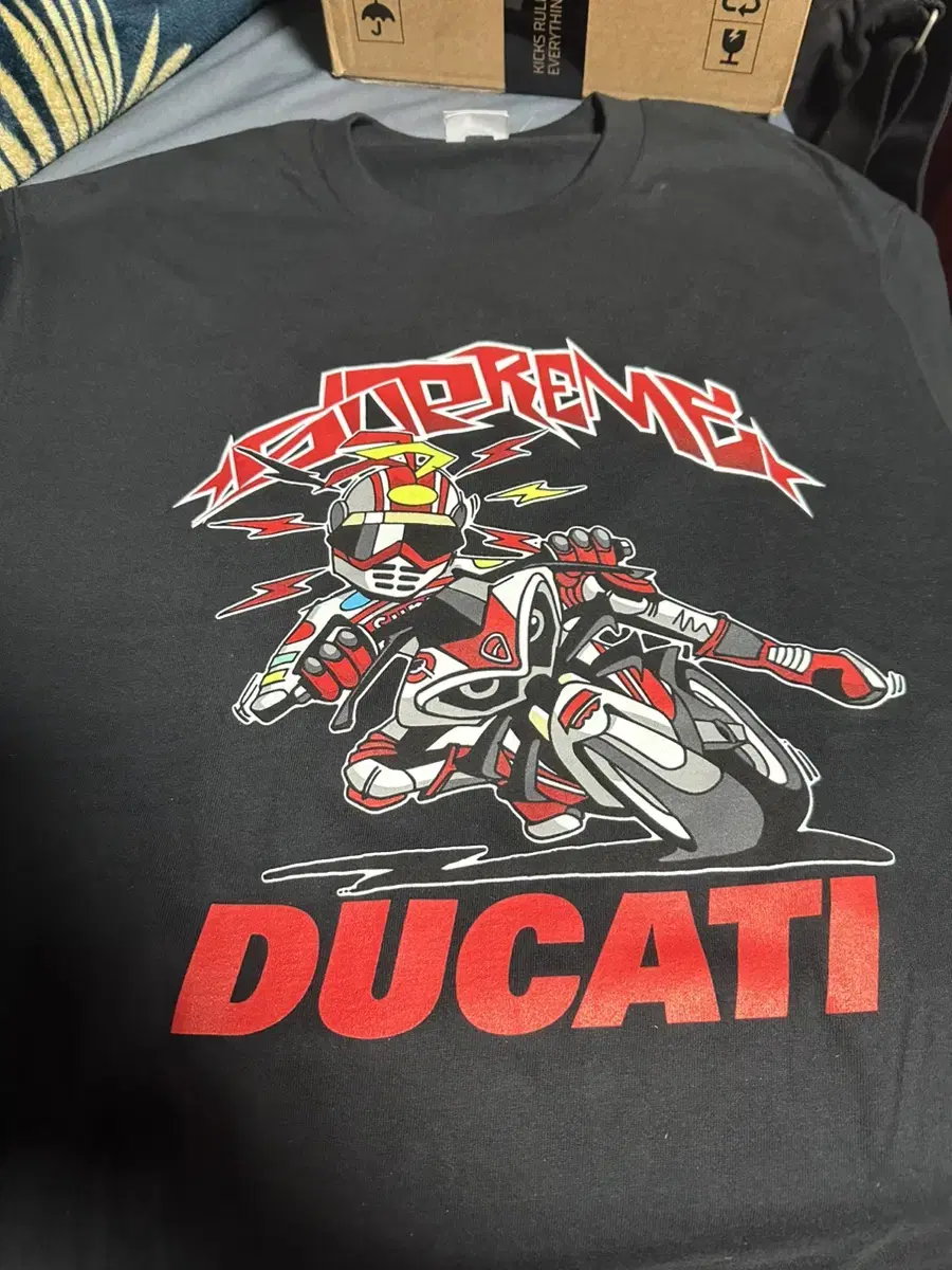 Supreme x Ducati 새 사이즈 M