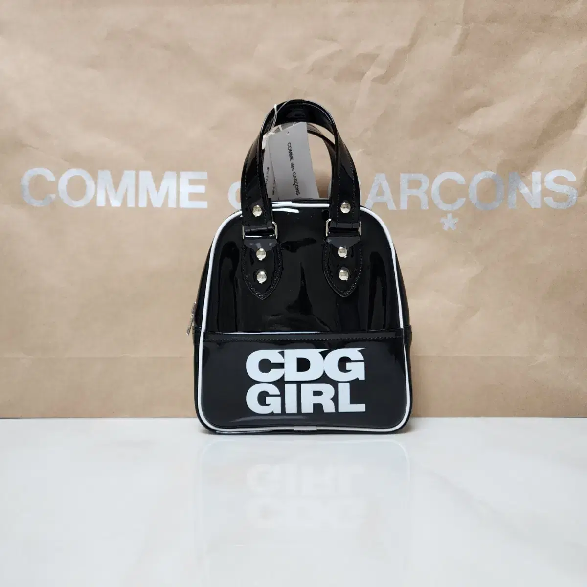 COMME des GARCONS CDG GIRL ロゴ エナメル トートバッグ COMME des GARCONS CDG GIRL ロゴ エナメル トートバッグ (COMME