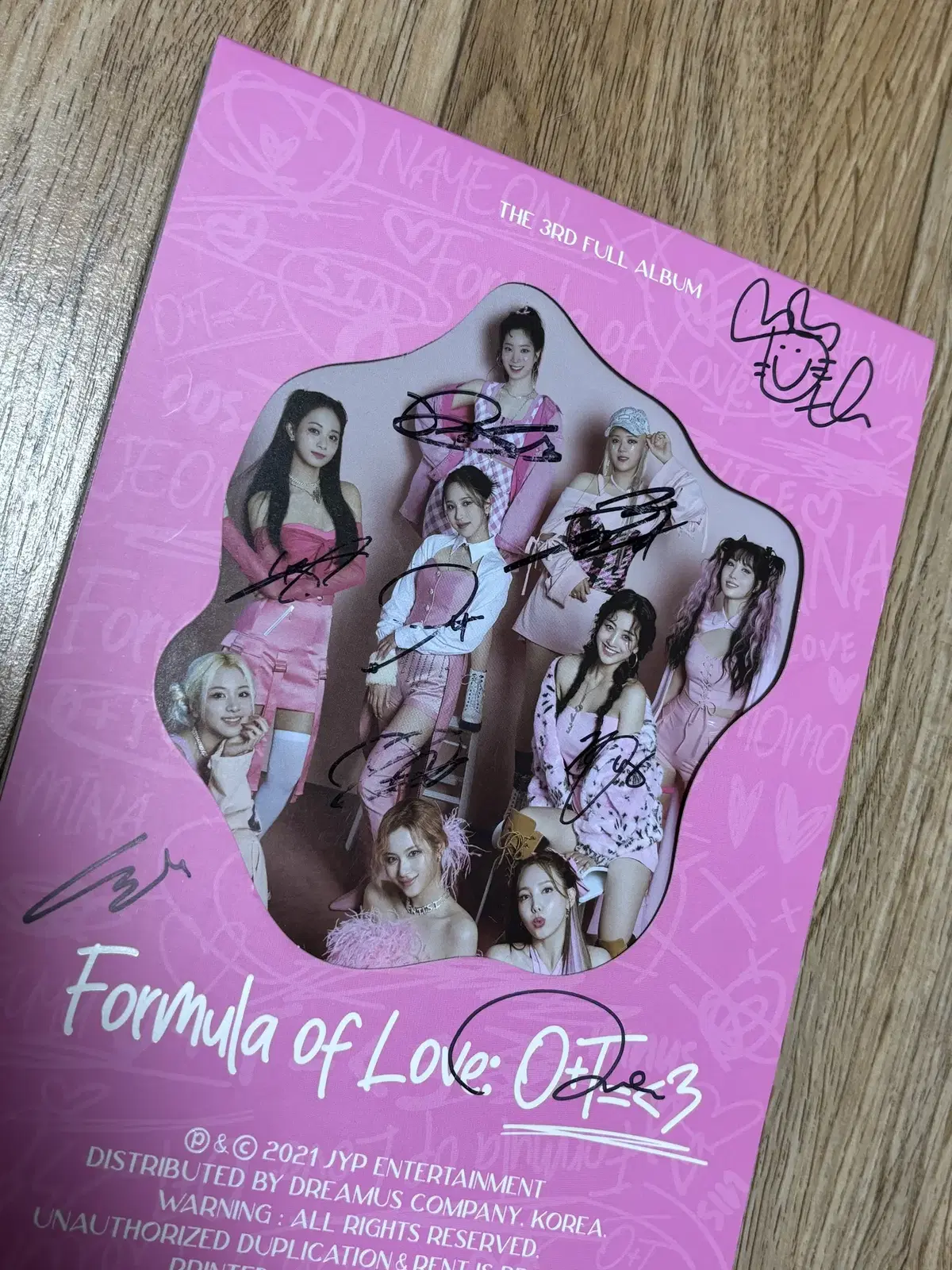 TWICE's autographed 3rd album.