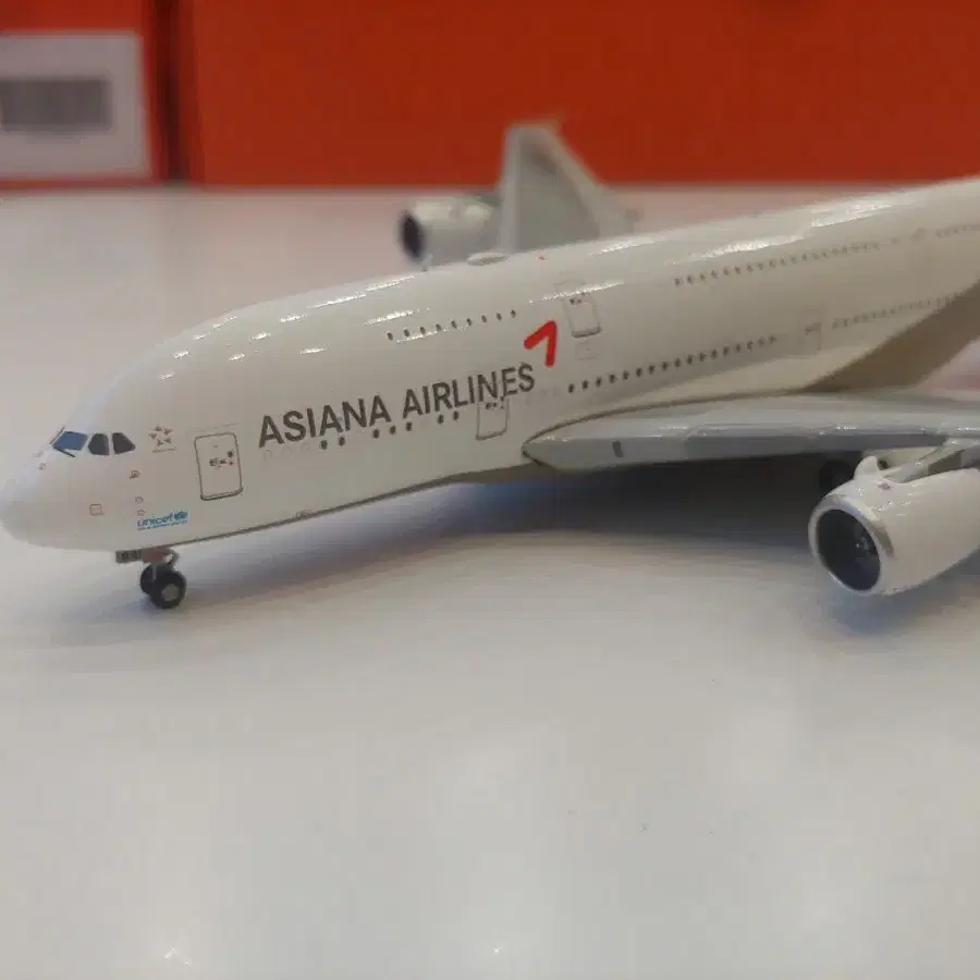 JC WINGS 1:400 A380-800 아시아나 HL7641