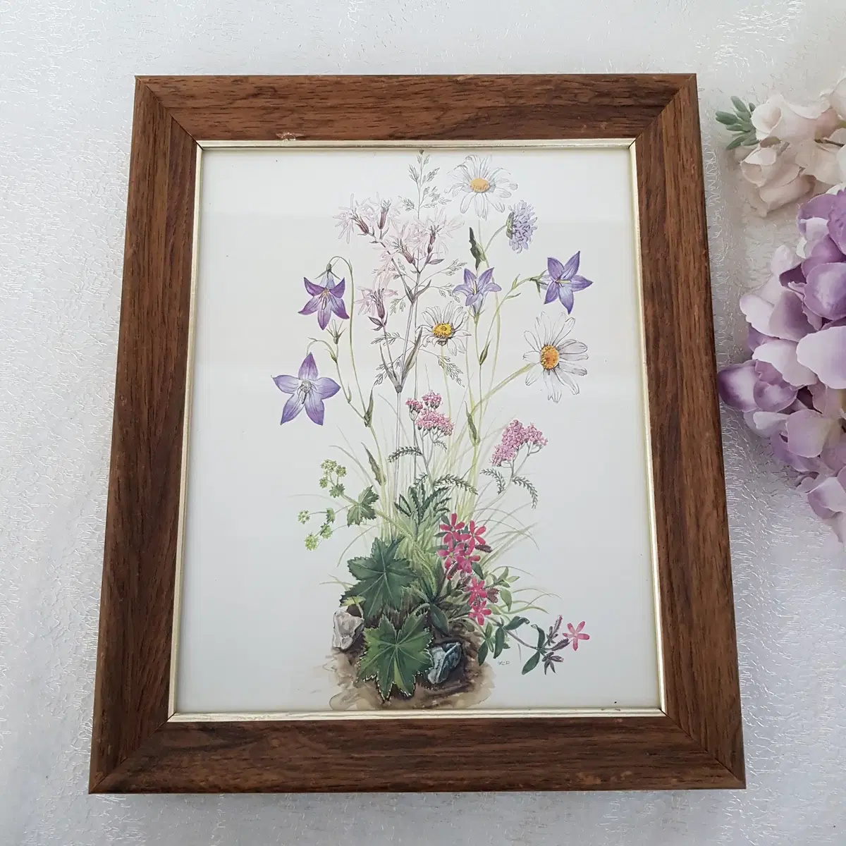 Flower wood frame