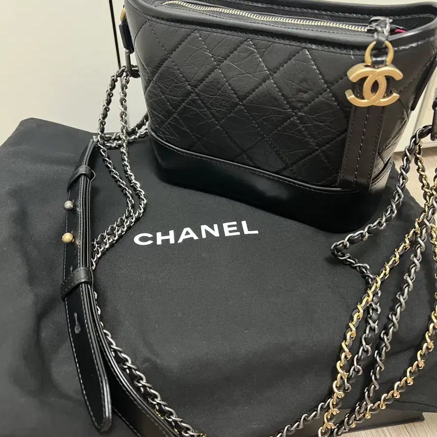 샤넬 가브리엘 호보 Chanel Gabrielle Small 금장