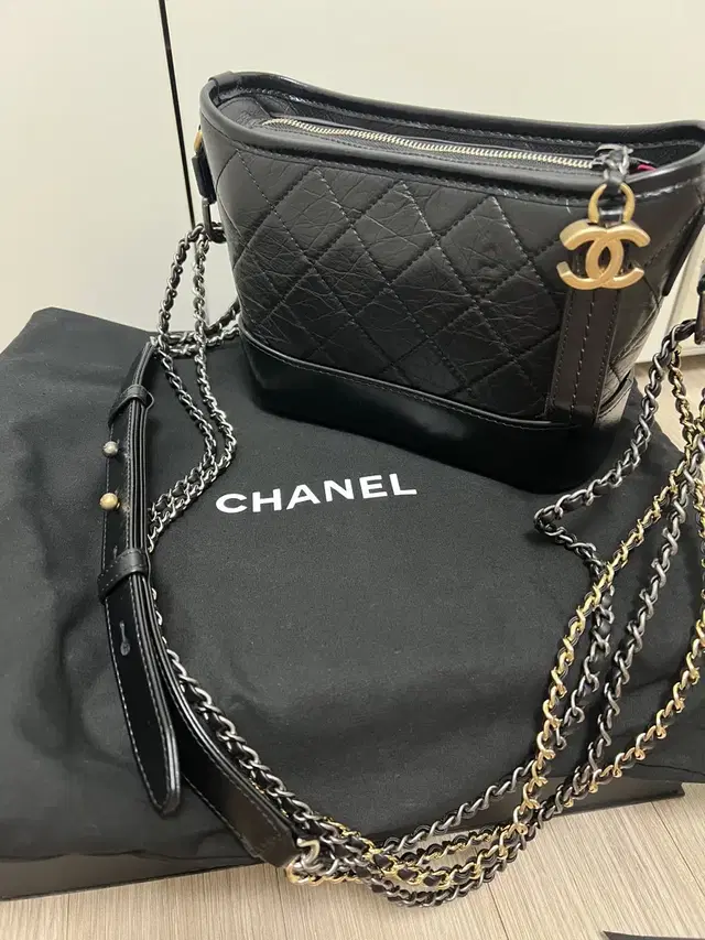 샤넬 가브리엘 호보 Chanel Gabrielle Small 금장