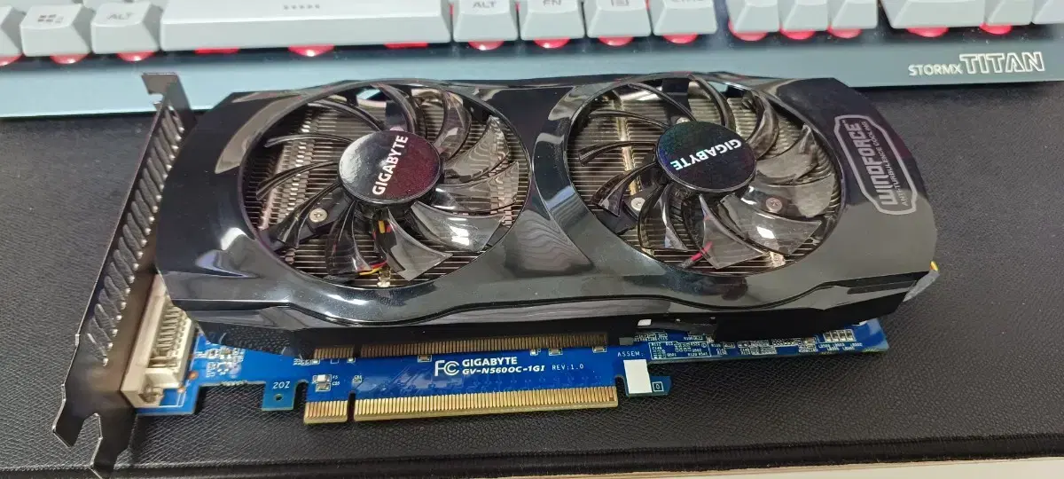 gigabyte gtx 560 1gb