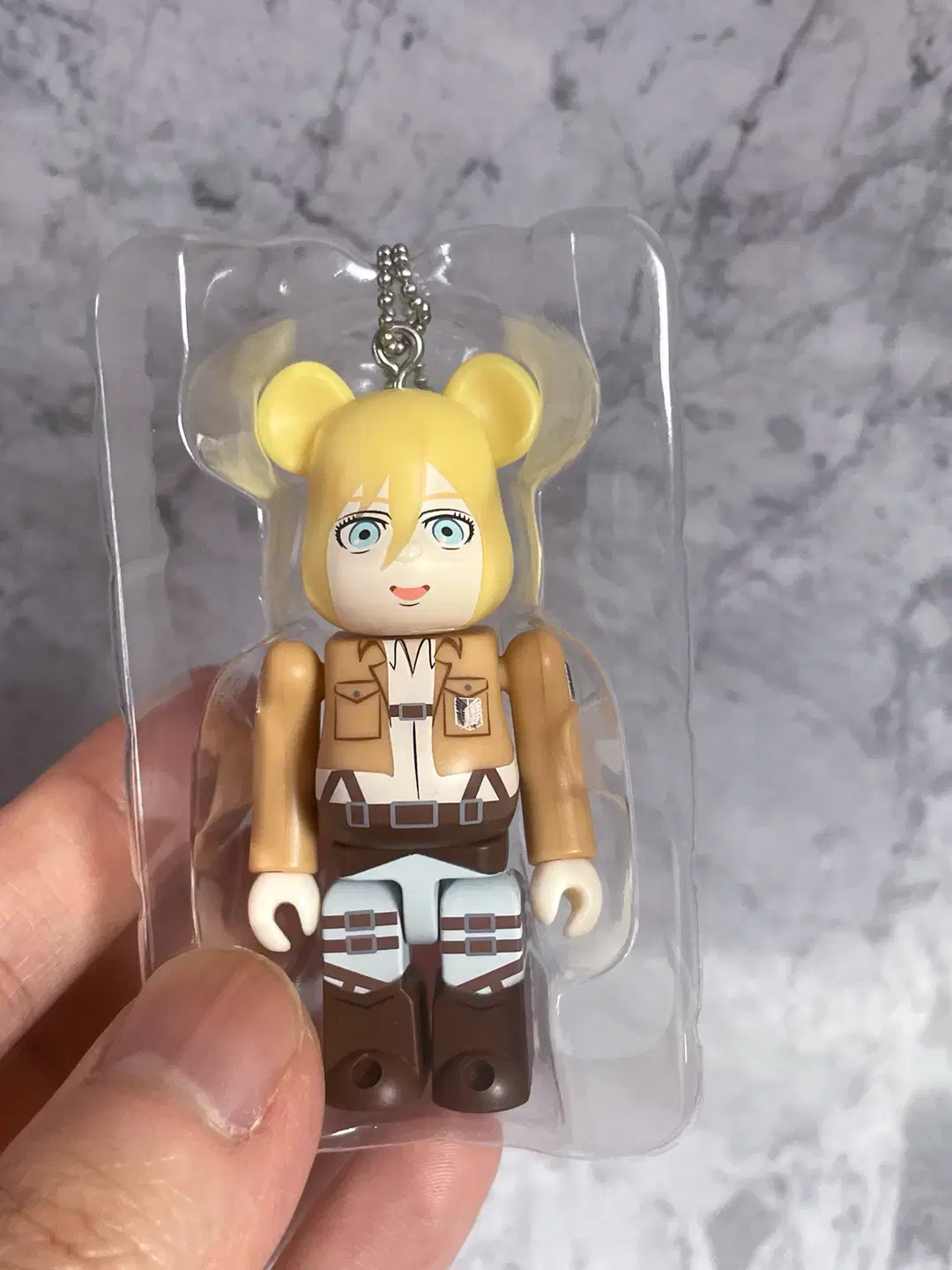 Happycuzzy Bearbrick AdvanceGiant Armin Alerto