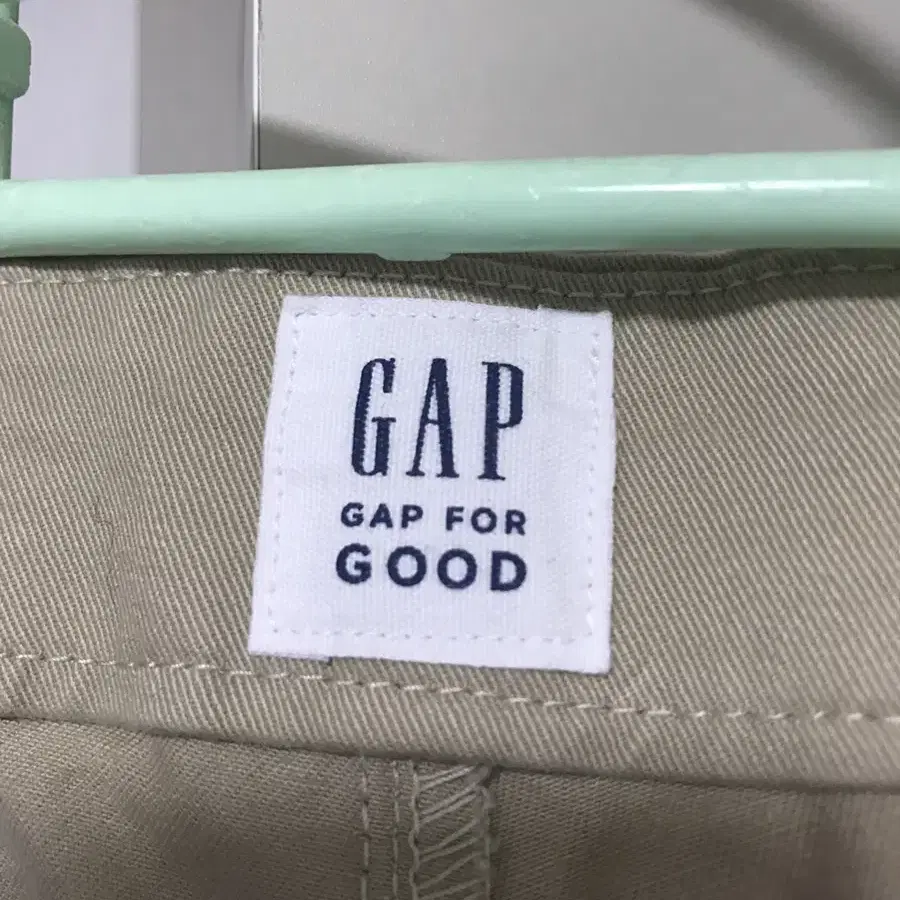 갭 GAP Athletic Taper GapFlex 카키색