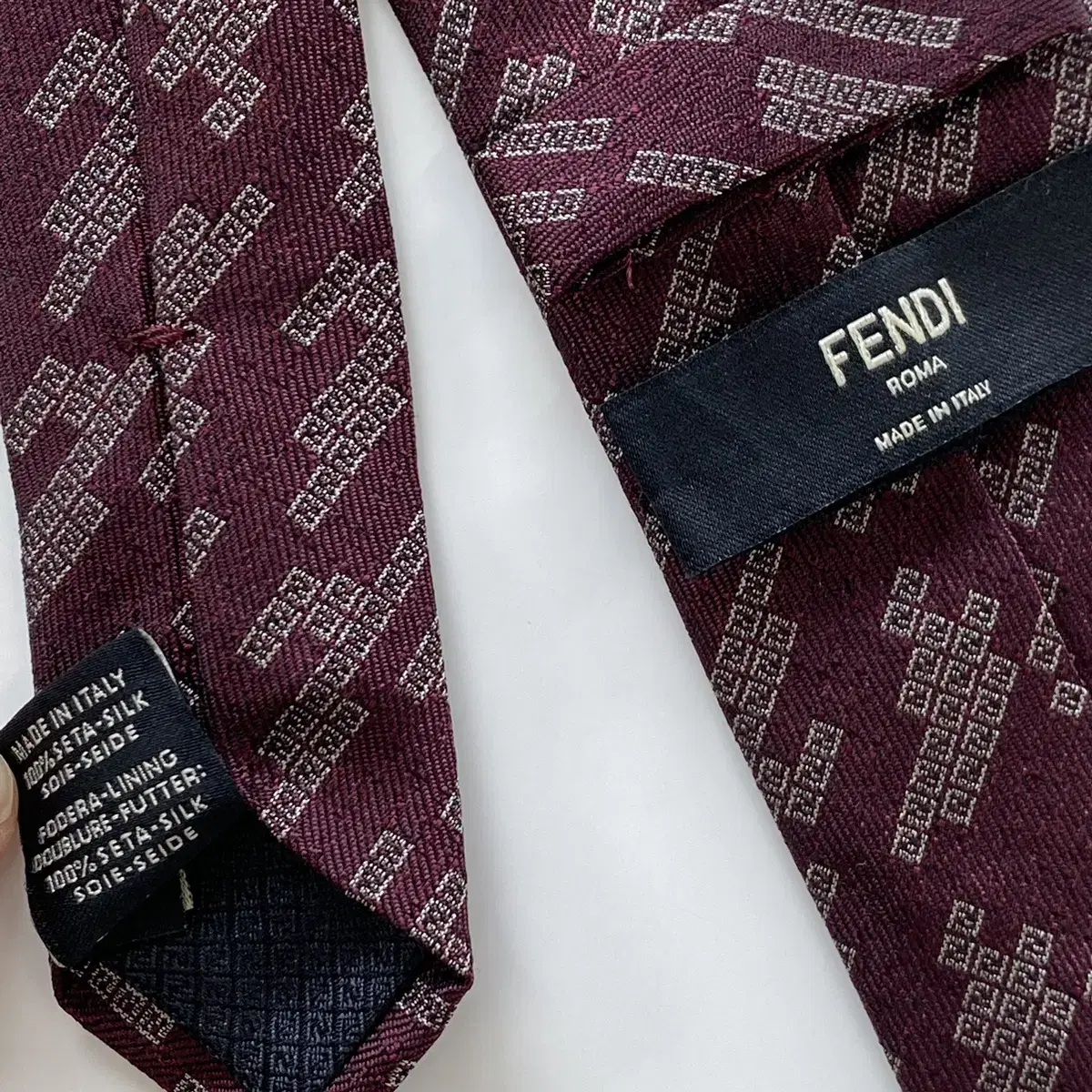 신형 펜디 모노그램 정품 명품 넥타이 (FENDI)