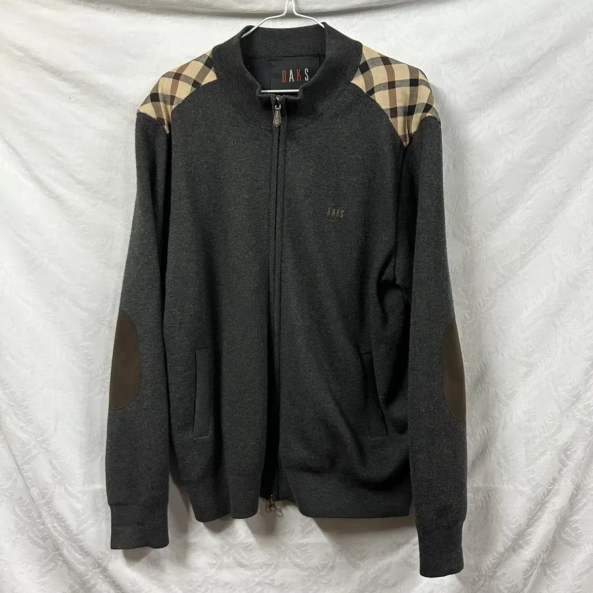 Daks zip-up cardigan 100