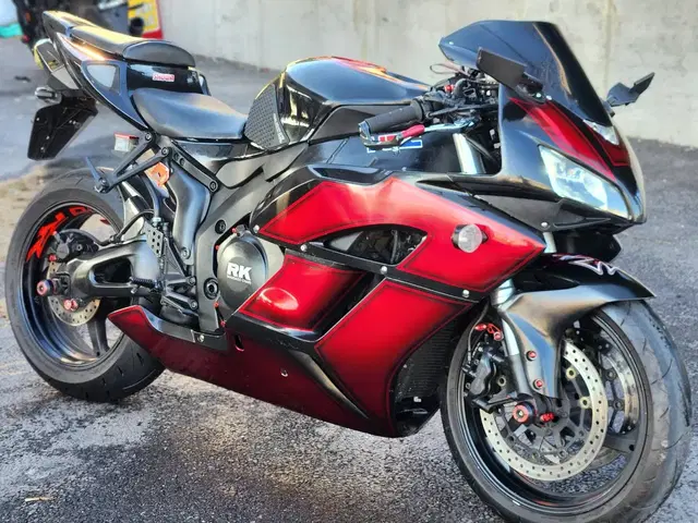 혼다 CBR1000rr  04년식 5만키로때  390만원 구변완