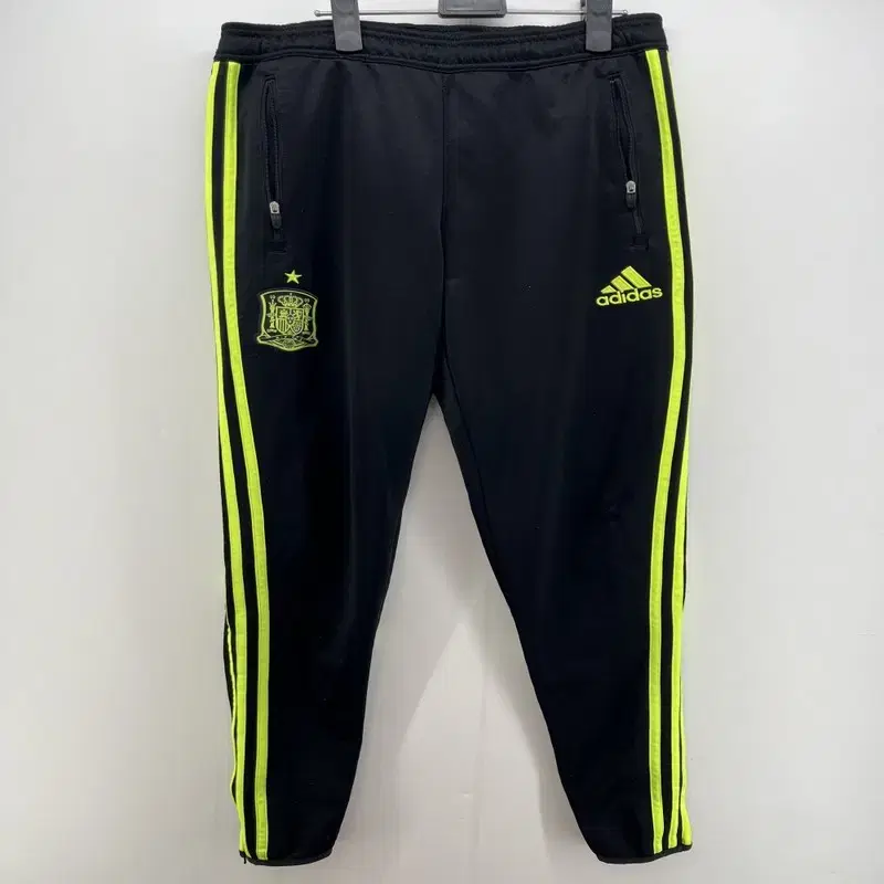 100 Adidas Spain Three Stripe Blockcore Look Football Pants