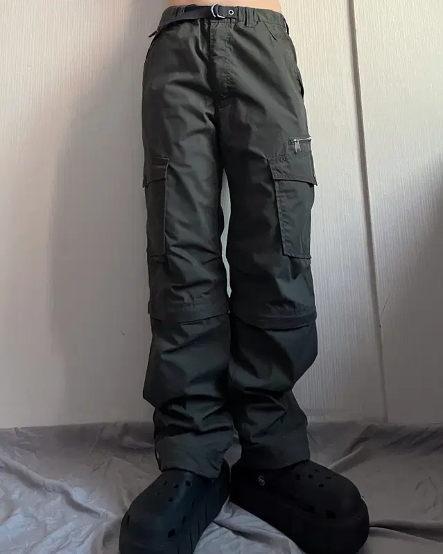 Belted Zipper release cargo pants