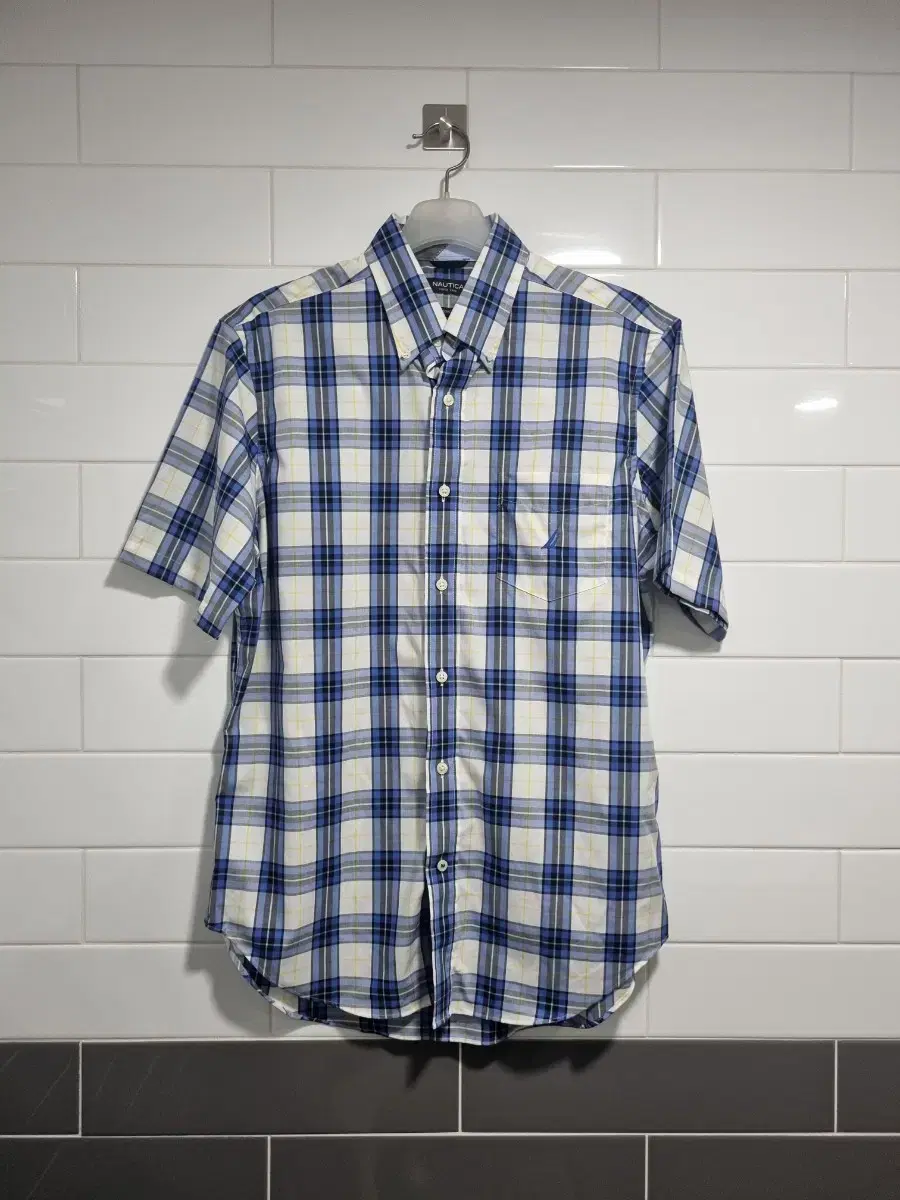 Nautica Men's Shirt100 approx. Classic fit