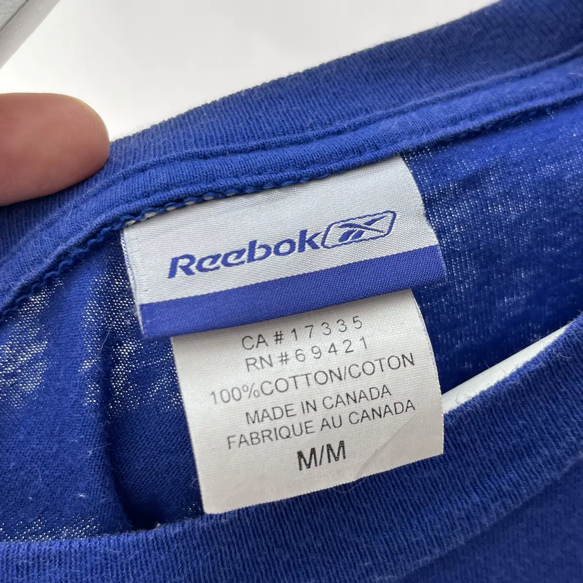 REEBOK 00's T-shirt ( made in CANADA )