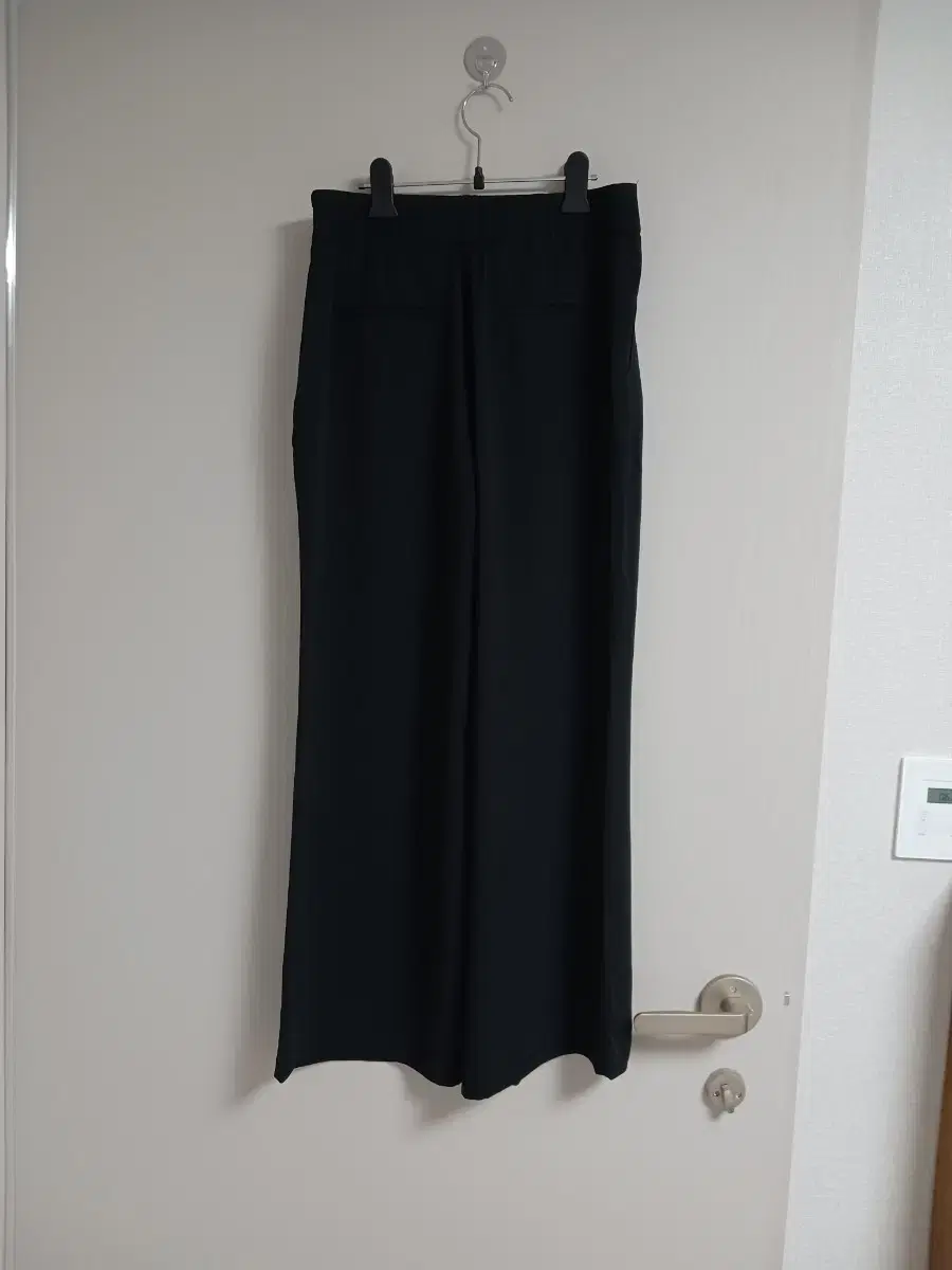 (NEW)Georges Lesch semi Wide Leg Pants (Black)