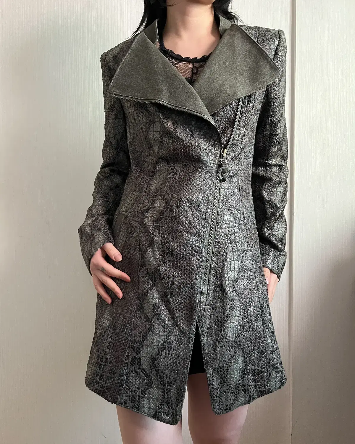 Python  pattern short coat