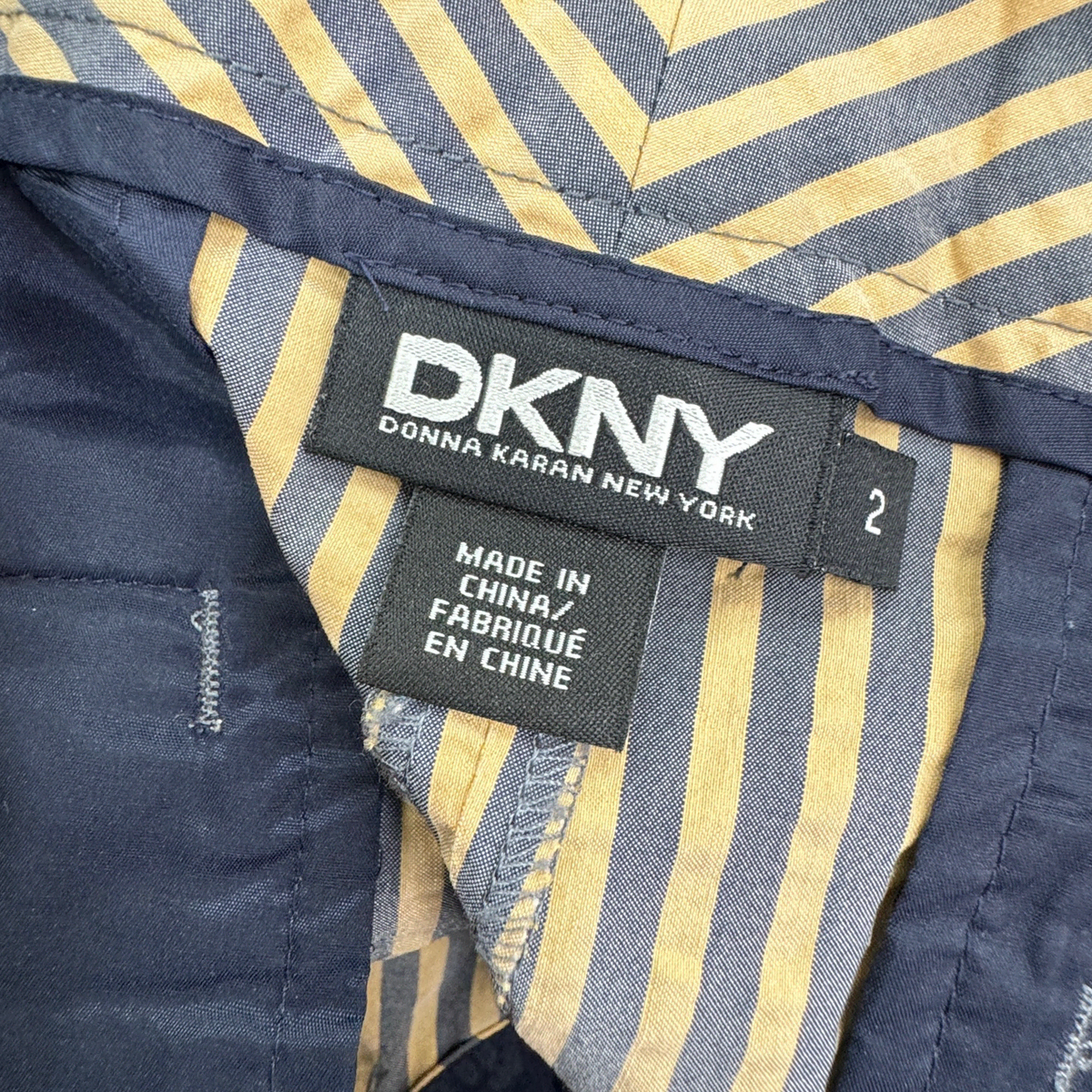 [27] 디케이엔와이 (DKNY) 스트라이프 반바지 2