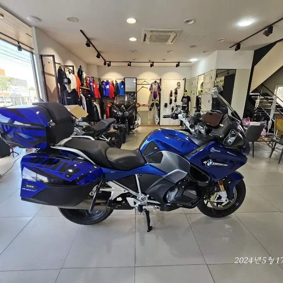 23년식 BMW R1250RT판매합니다