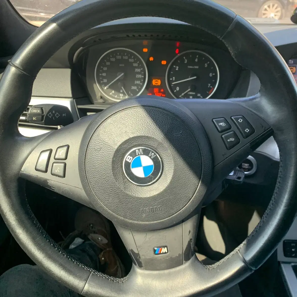 BMW 528i E60 005037 2004년식 전기형 분해 판매합니다