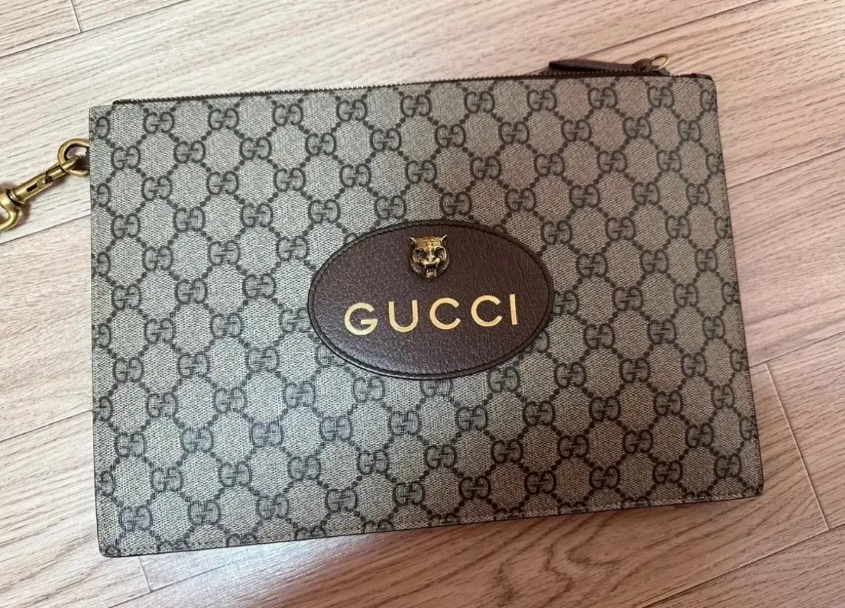 Gucci Neo Clutch