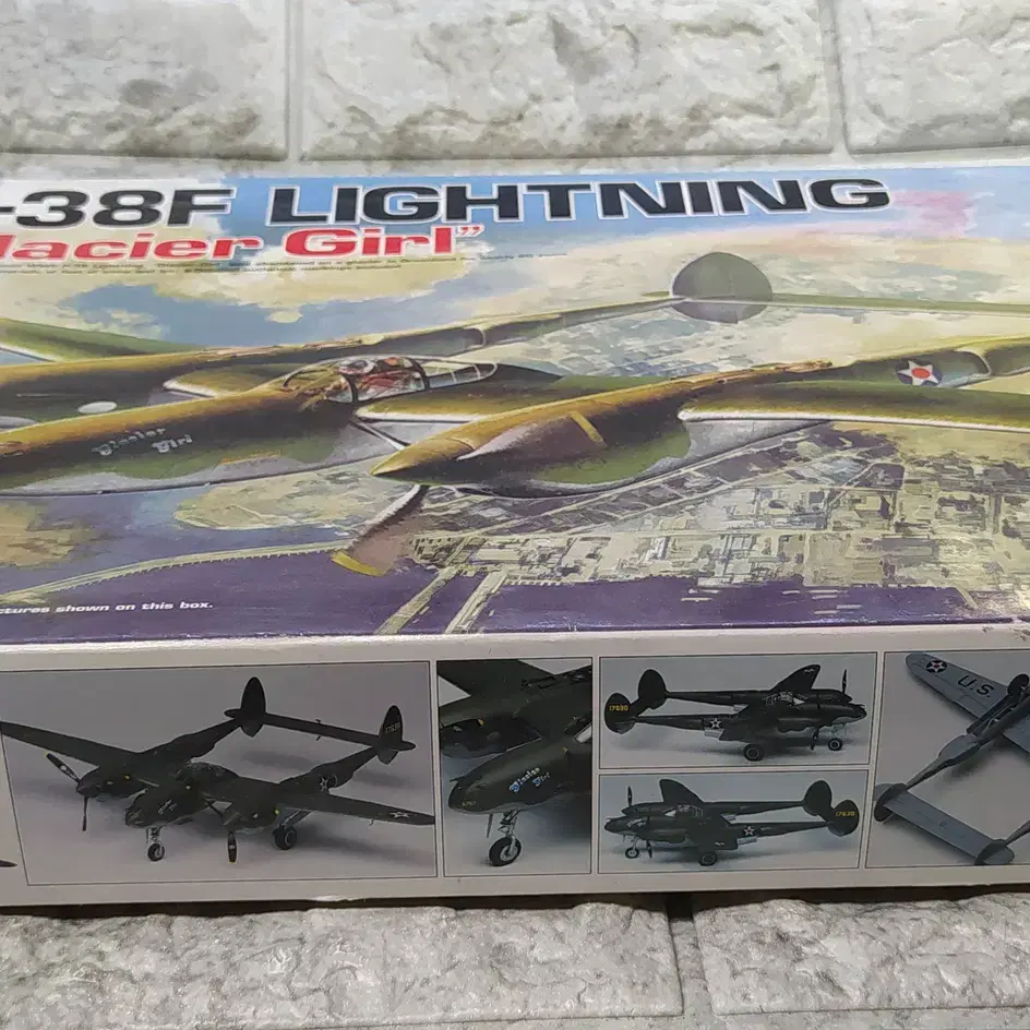 아카데미과학 1/48 P-38F 라이트닝 글래시어 걸