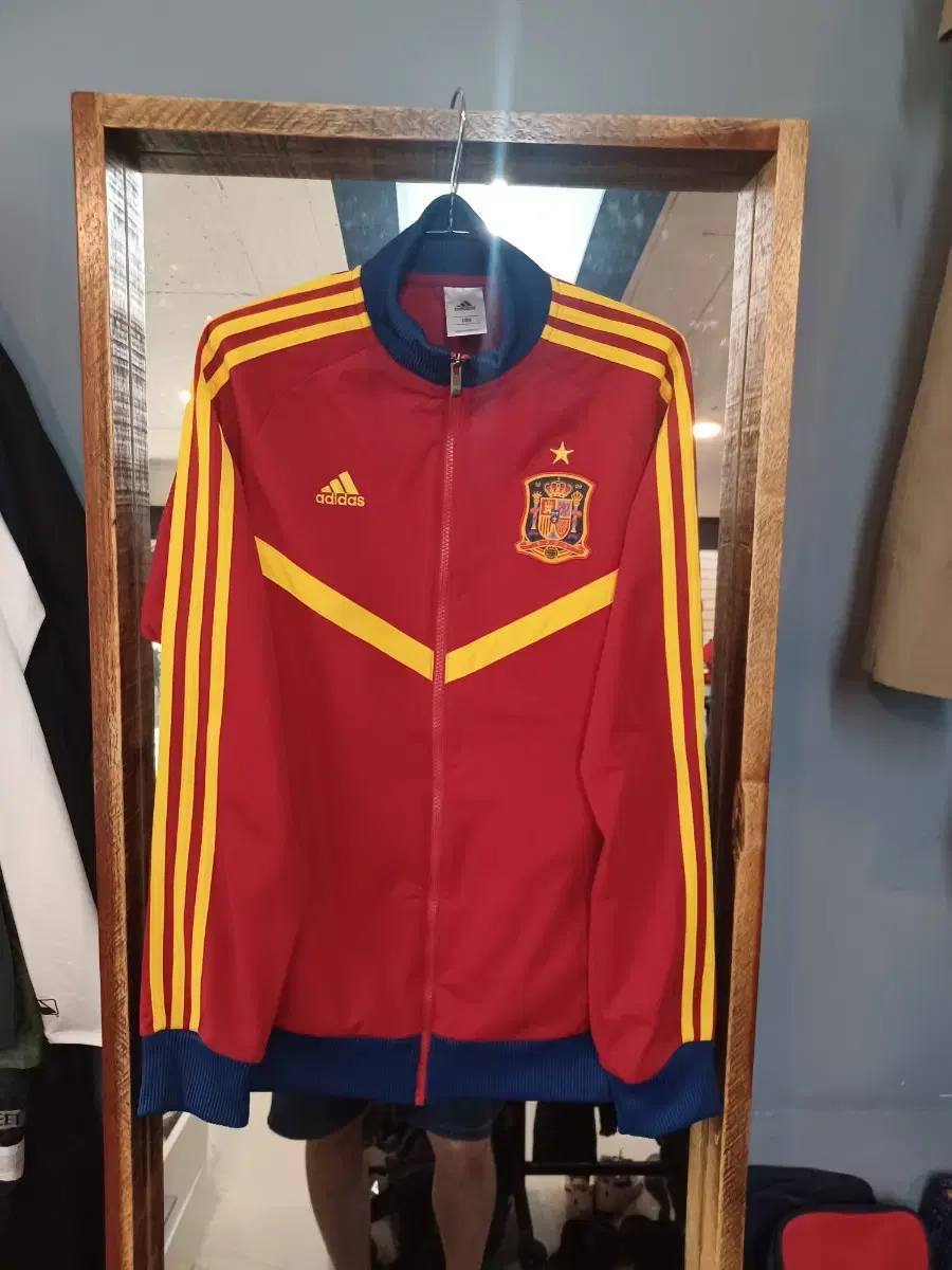 adidas Spain Tracktop Jersey 100