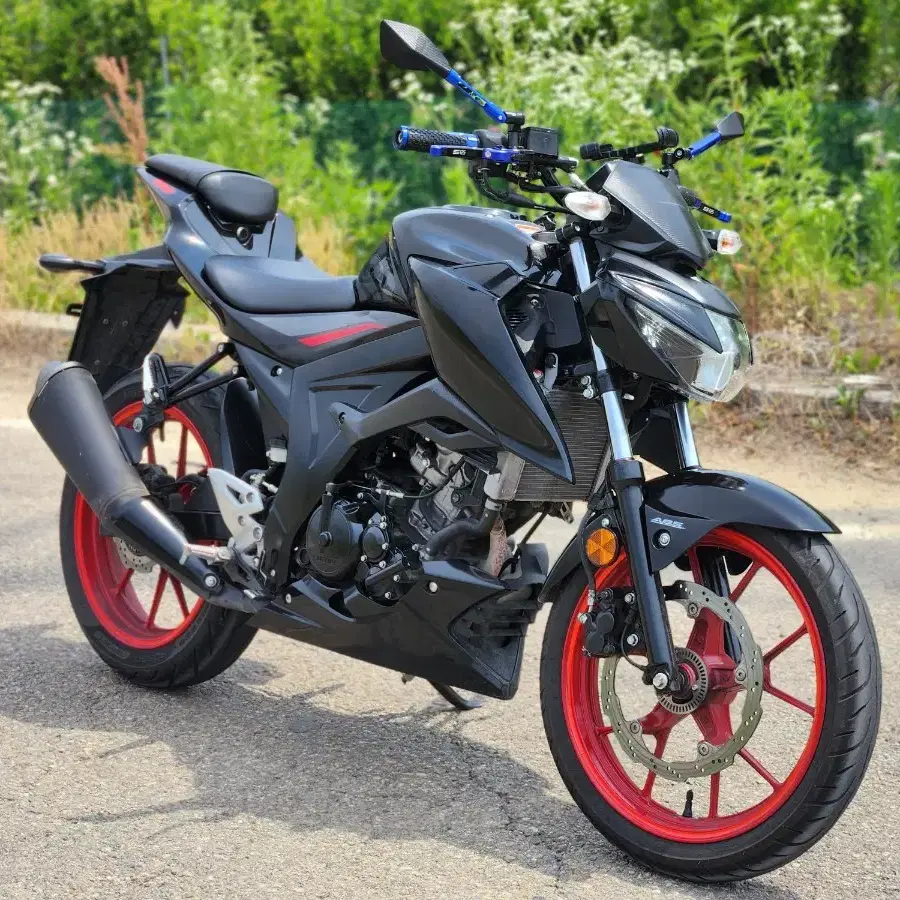 스즈끼gsxs125  19년식 2만키로 235만원 검빨